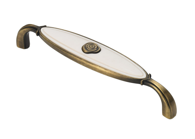105-130 Siro Designs Roslin - 138mm Pull in Brushed Antique Brass/Almond 