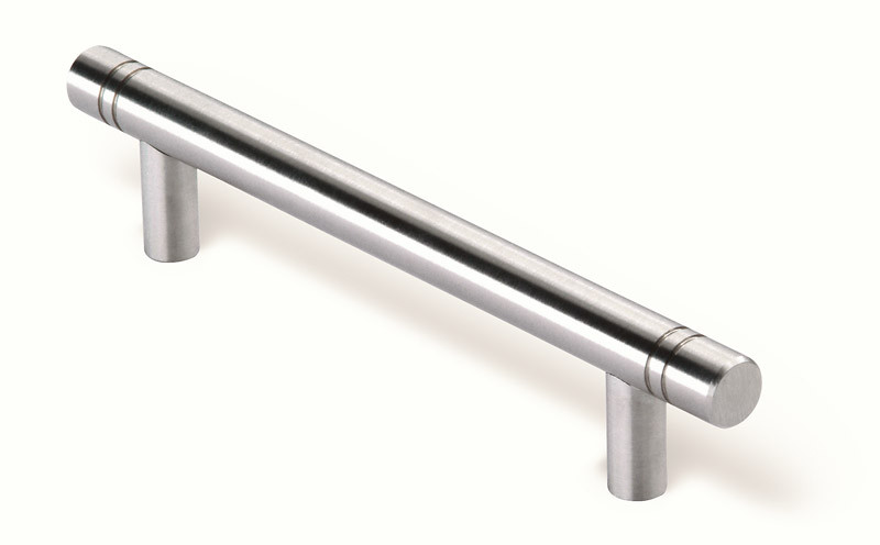 44-332 Siro Designs Stainless Steel - 132mm Bar Pull in Fine Brushed Stainless Steel